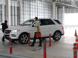 การตรวจสอบความปลอดภัยรอบตัวรถก่อนการขับรถ