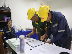 ลงทะเบียนรับเอกสารประกอบการฝึกอบรม