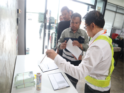 ลงทะเบียนรับเอกสารประกอบการฝึกอบรม