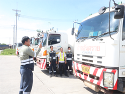 การตรวจสอบความปลอดภัยรอบตัวรถก่อนการเดินทาง