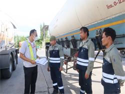 ครูฝึกสรุปผลการตรวจประเมินพร้อมให้คำแนะนำเพิ่มเติม