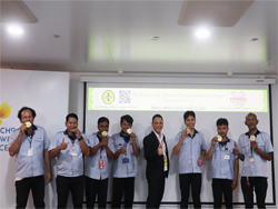 ให้รางวัลกับทีมผู้ชนะ