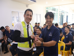 ให้รางวัลกับผู้ที่สามารถทำคะแนนสูงสุดในแต่ละกิจกรรม