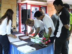 ลงทะเบียนรับเอกสารประกอบการฝึกอบรม