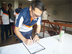 ลงทะเบียนรับเอกสารประกอบการฝึกอบรม