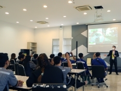 เทคนิคการขับรถเชิงป้องกันอุบัติเหตุ โดยอาจารย์อภิรัติ  คำสายพรม