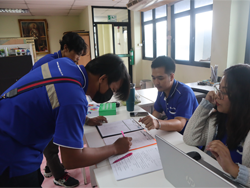 ลงทะเบียนรับเอกสารประกอบการฝึกอบรม