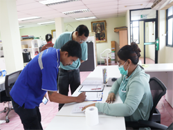 ลงทะเบียนรับเอกสารประกอบการฝึกอบรม