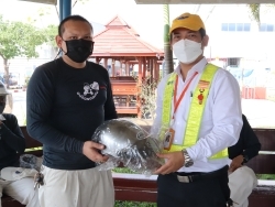 ส่งมอบความปลอดภัยให้กันและกัน