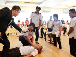 การให้ความช่วยเหลือผู้บาดเจ็บที่หยุดหายใจด้วยวิธีการ CPR