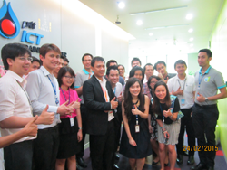 PTT ICT Solutions Company Limited. ถ่ายภาพร่วมกันเป็นที่ระลึก