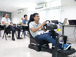ฝึก และทดสอบปฏิกิริยาการตอบสนองในสถานการณ์ฉุกเฉินด้วยเครื่อง Driving Simulator
