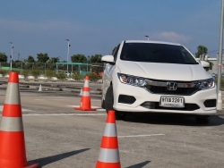 ฝึก และประเมินทักษะการขับรถเชิงสถานการณ์