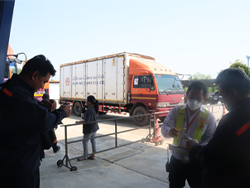 ตรวจสอบเอกสารประจำตัวผู้ควบคุมรถก่อนการขับ