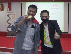 ให้รางวัลกับผู้ที่ทำคะแนนได้สูงสุด