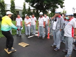 เทคนิคการขับขี่ และป้องกันอันตรายในทางขรุขระ