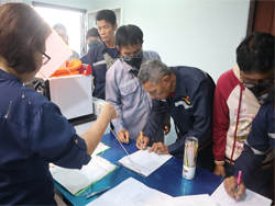 ลงทะเบียนรับเอกสารประกอบการฝึกอบรม