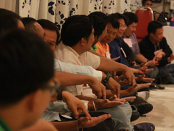 สร้างความสัมพันธ์ภายในองค์กร