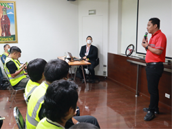 กล่าวต้อนรับพร้อมแนะนำวิทยากรและกิจกรรมฝึกอบรม