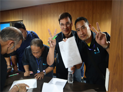 ลงทะเบียนรับเอกสารประกอบการฝึกอบรม
