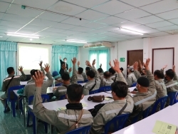 เทคนิคการขับรถบรรทุกเชิงป้องกันอุบัติเหตุ โดยอาจารย์อภิรัติ  คำสายพรม				