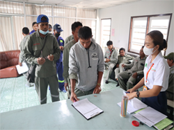 ลงทะเบียนรับเอกสารประกอบการฝึกอบรม