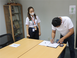 ลงทะเบียนรับเอกสารประกอบการฝึกอบรม