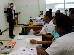 การขับรถอย่างปลอดภัยในสถานการณ์ฉุกเฉิน