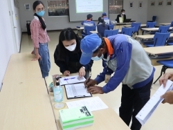 ลงทะเบียนรับเอกสารประกอบการฝึกอบรม