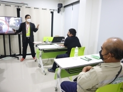 เทคนิคการขับรถบรรทุกและหัวลากเชิงป้องกันอุบัติเหตุ