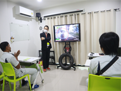 เทคนิคการขับรถเชิงป้องกันอุบัติเหตุ โดยอาจารย์อภิรัติ  คำสายพรม
