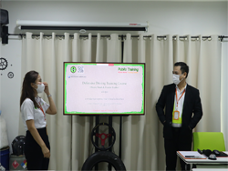 กล่าวต้อนรับพร้อมแนะนำวิทยากรและกิจกรรมฝึกอบรม