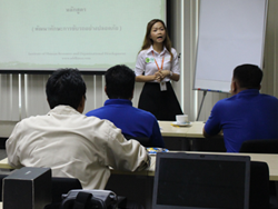 กล่าวต้อนรับพร้อมแนะนำวิทยากรและกิจกรรมการฝึกอบรม
