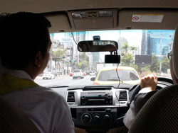 ฝึก และประเมินทักษะการขับรถเชิงป้องกันอุบัติเหตุบนการจราจรจริง On Road Evaluate
