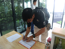 ลงทะเบียนรับเอกสารประกอบการฝึกอบรม