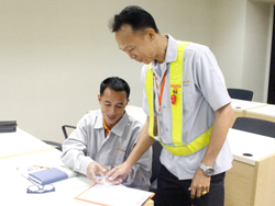 ลงทะเบียนรับเอกสารประกอบการฝึกอบรม