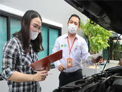 การตรวจสอบระบบหล่อลื่น และของเหลวภายในรถยนต์
