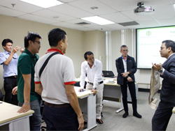 บรรยายสรุปผลการฝึกอบรม และเน้นย้ำถึงสิ่งที่ผู้เขาอบรมต้องนำไปปฏิบัติในชีวิตประจำวัน