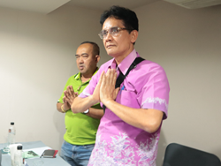 มารยาท และธรรมเนียมปฏิบัติต่อผู้รับบริการชาวไทย