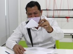 การสื่อสาร และการปฏิบัติงานตามคำสั่งอย่างมืออาชีพ