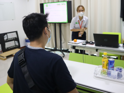 กล่าวต้อนรับพร้อมแนะนำวิทยากร และกิจกรรมฝึกอบรม