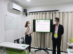 กล่าวต้อนรับพร้อมแนะนำวิทยากรและกิจกรรมฝึกอบรม
