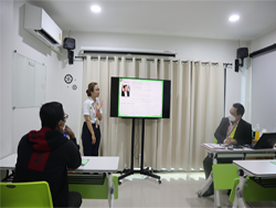 กล่าวต้อนรับพร้อมแนะนำสถานที่และกิจกรรมฝึกอบรม