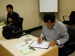 ลงทะเบียนรับเอกสารประกอบการฝึกอบรม