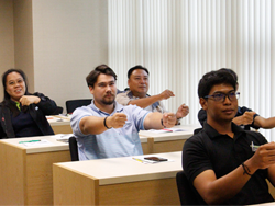 เทคนิคการบังคับควบคุมพวงมาลัย และการรับมือกับสถานการณ์ฉุกเฉิน Steering Control Technique