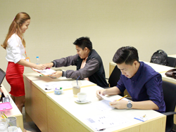 ลงทะเบียนรับเอกสารประกอบการฝึกอบรม