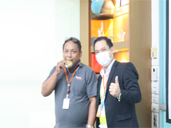 ให้รางวัลกับผู้ที่ทำคะแนนได้สูงสุดในแต่ละกิจกรรม