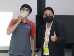 ให้รางวัลกับผู้ที่ร่วมตอบคำถาม		