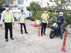 ฝึก และประเมินเทคนิคการขับรถในสถานการณ์จำลอง