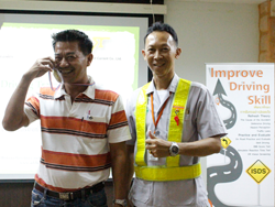 มอบรางวัลให้กับผู้ที่สามารถทำคะแนนได้สูงสุด